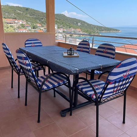 Apartman Emilija Vinisce Exterior foto