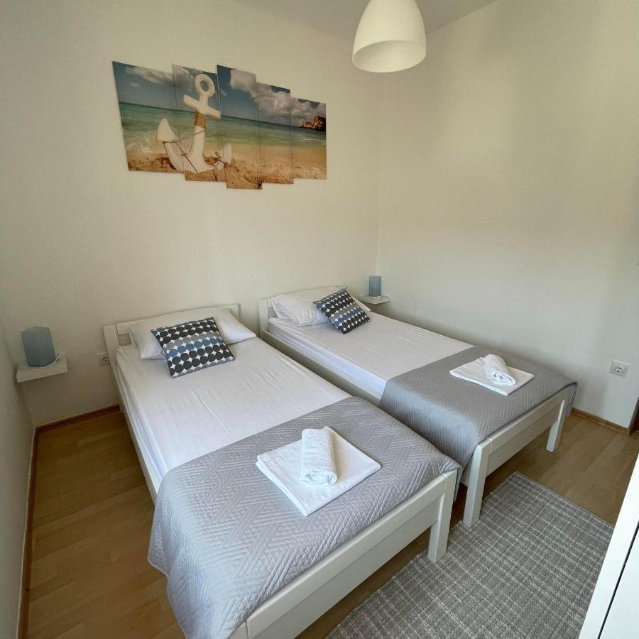 Apartman Emilija Vinisce Exterior foto