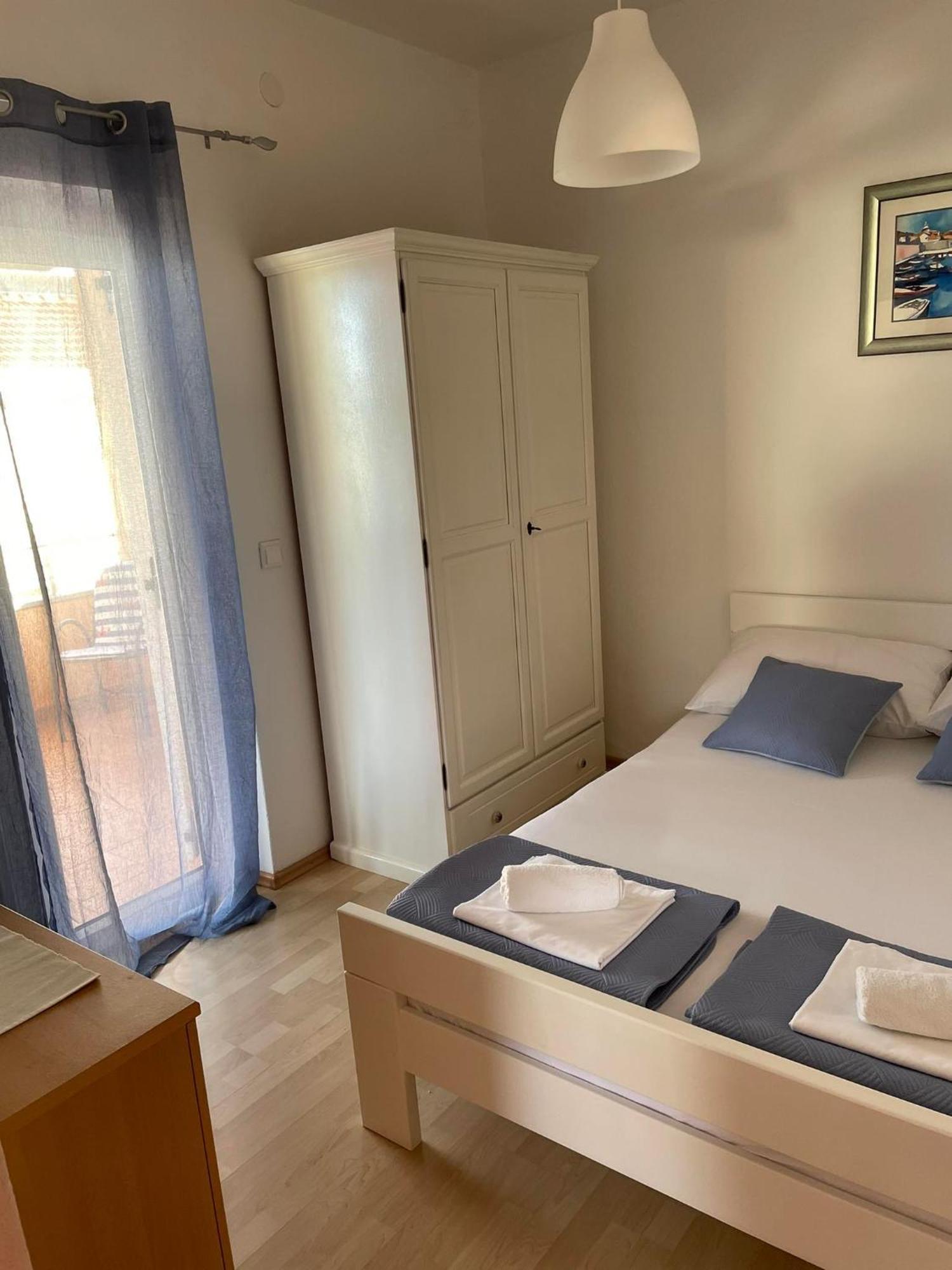 Apartman Emilija Vinisce Exterior foto