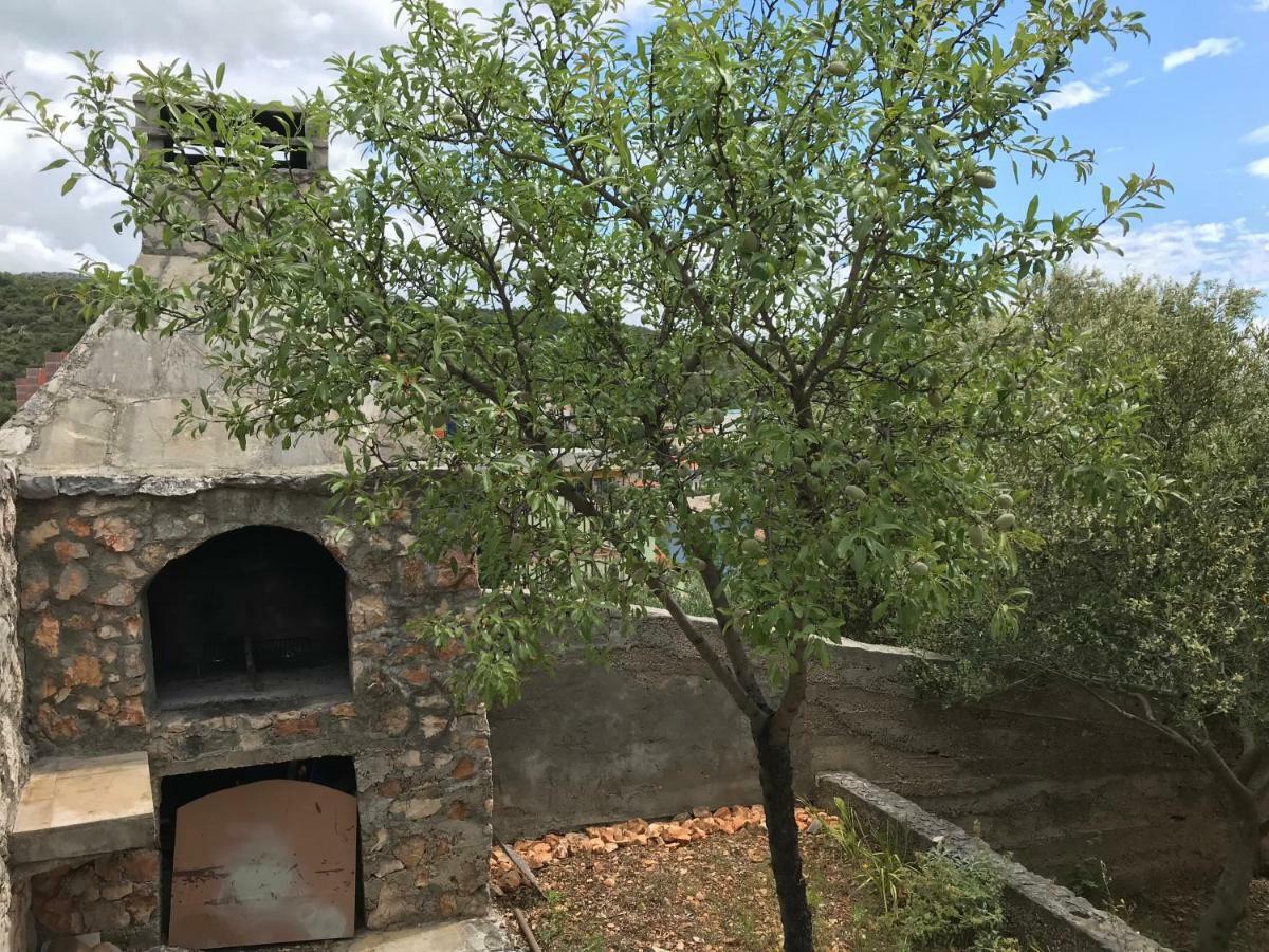 Apartman Emilija Vinisce Exterior foto